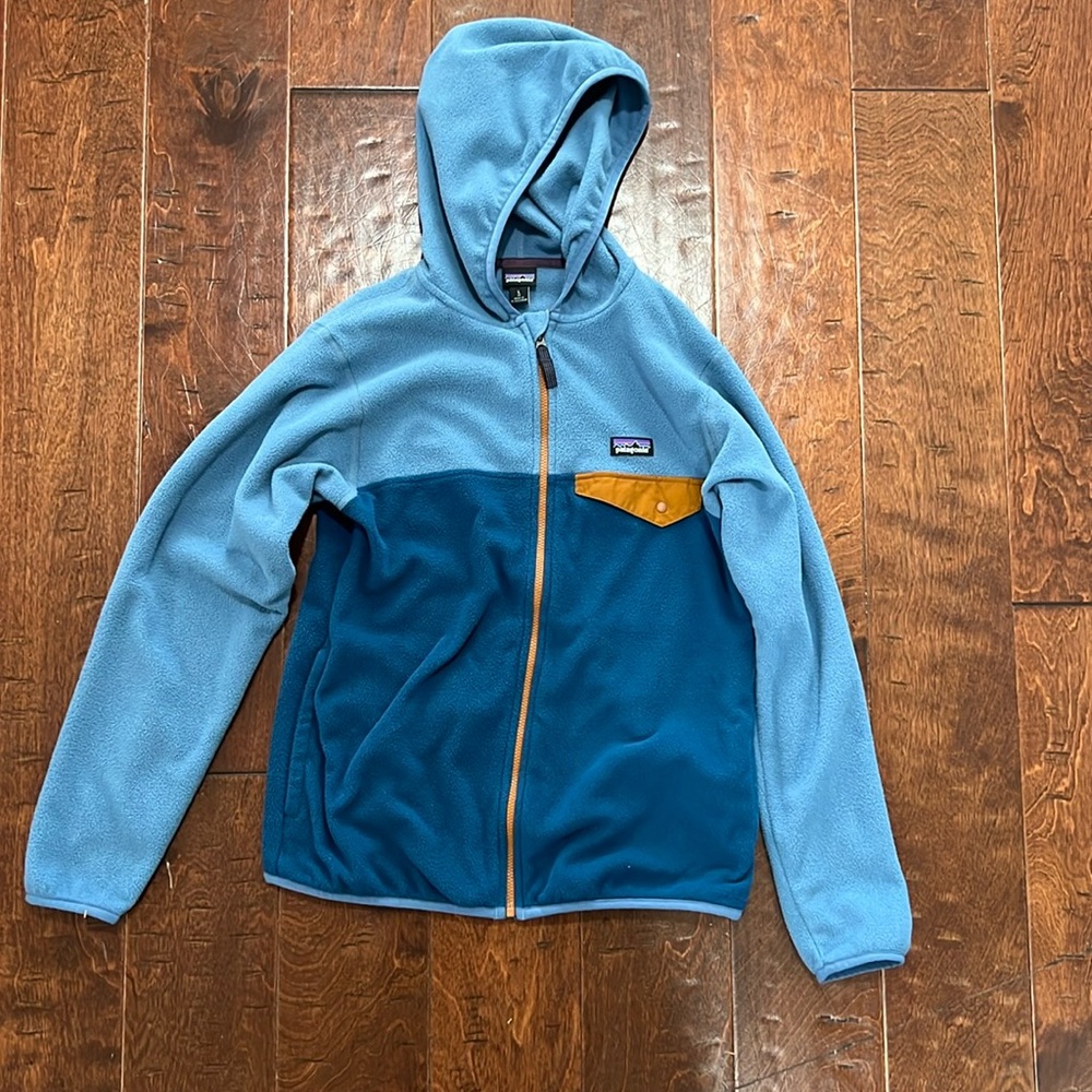 Boys Patagonia size 12 large fleece jacket